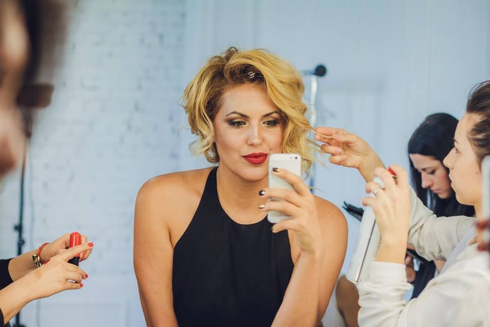 Яна Клочкова показала стильну вишиванку