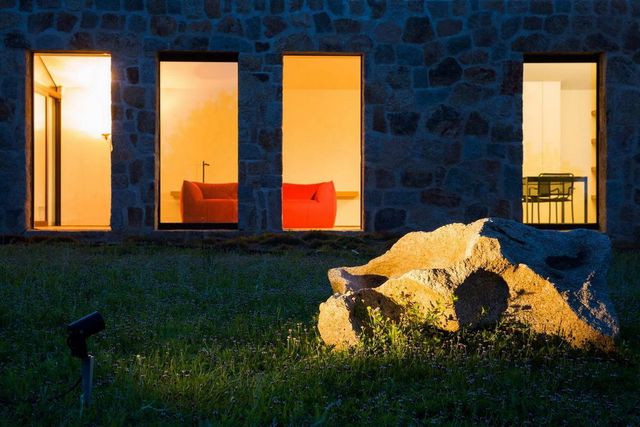 Як виглядає ідеальний кам'яний дім на побережжі Італії - фото 225146