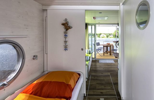 Маленький ідеальний дім на воді - фото 225400