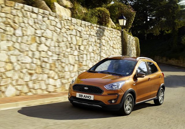 Найменший у лінійці Ford став позашляховиком - фото 225938