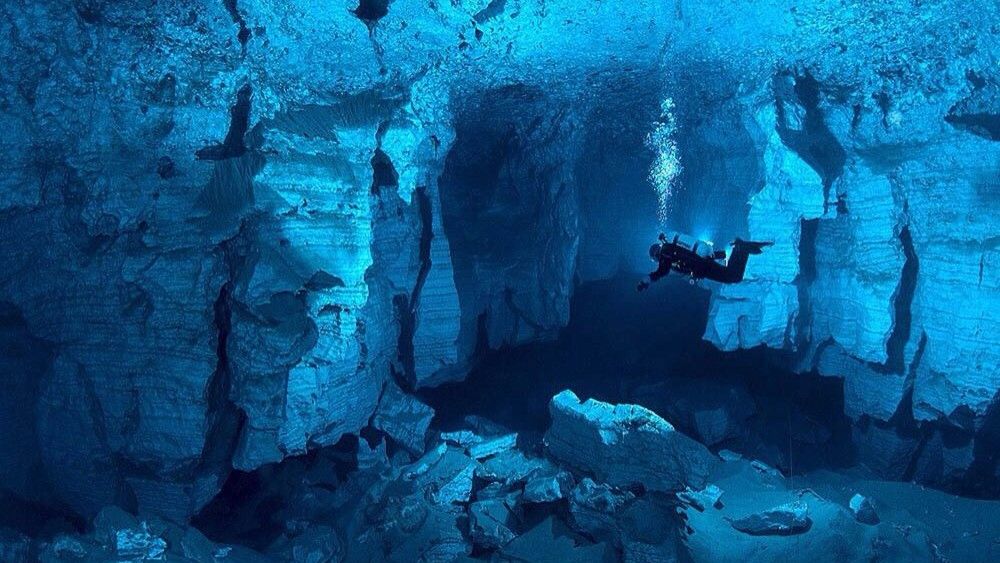 Біля Гавайських островів дайвери випадково зняли підводний човен-привид