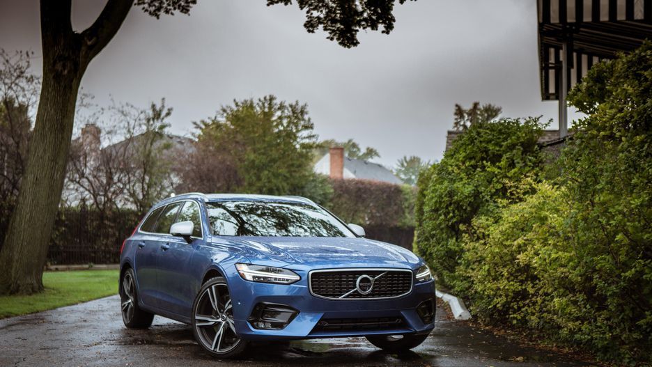 Новий універсал Volvo V60 засвітився на відео