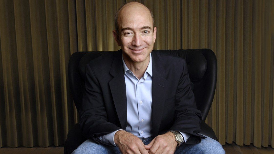 Глава Amazon створить "вічний" годинник