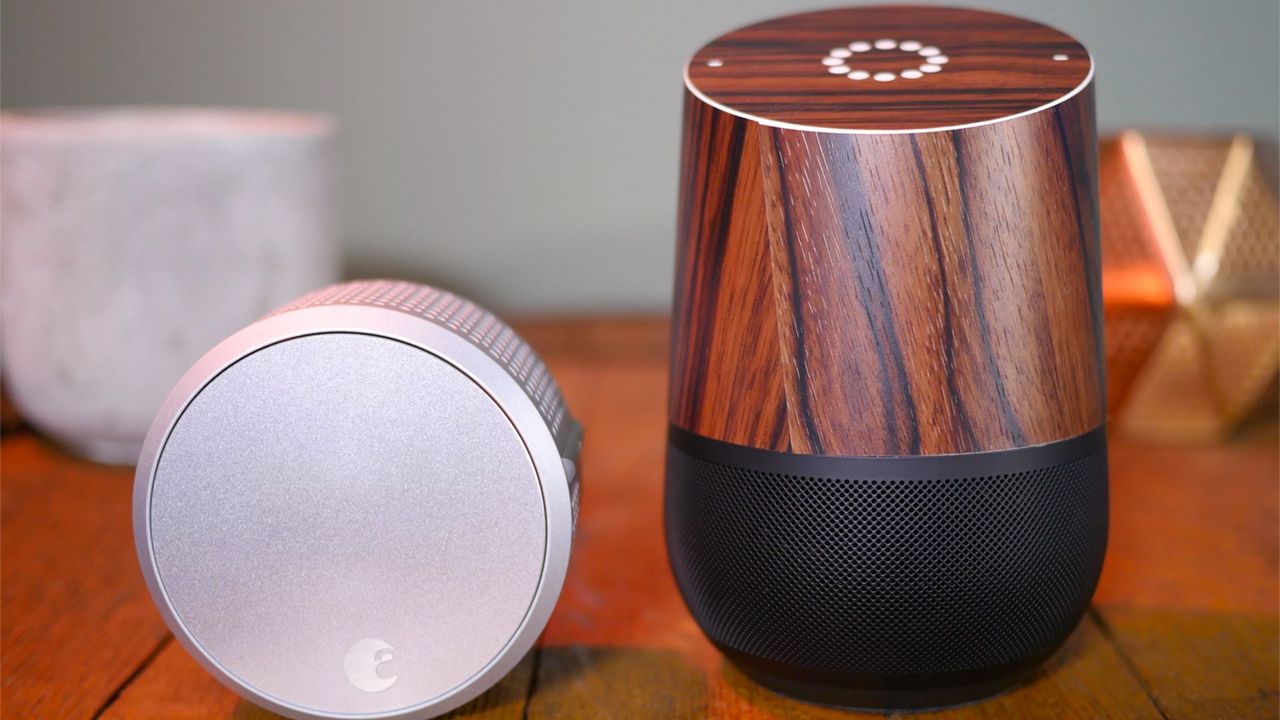 Стало відомо, коли Facebook випустить дві розумні колонки - фото 1