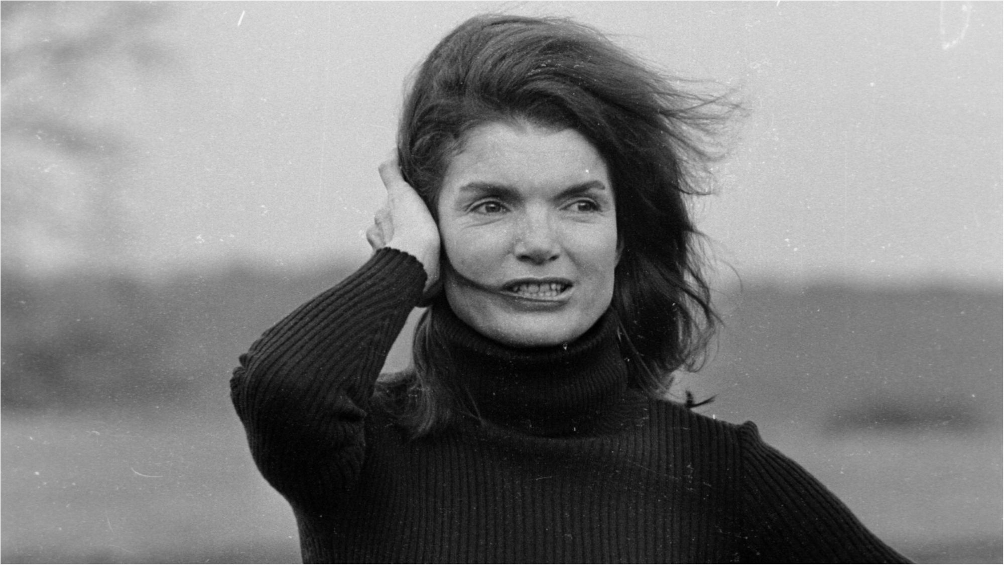 Знайдено вкрадений десятиліття тому портрет молодої Жаклін Кеннеді