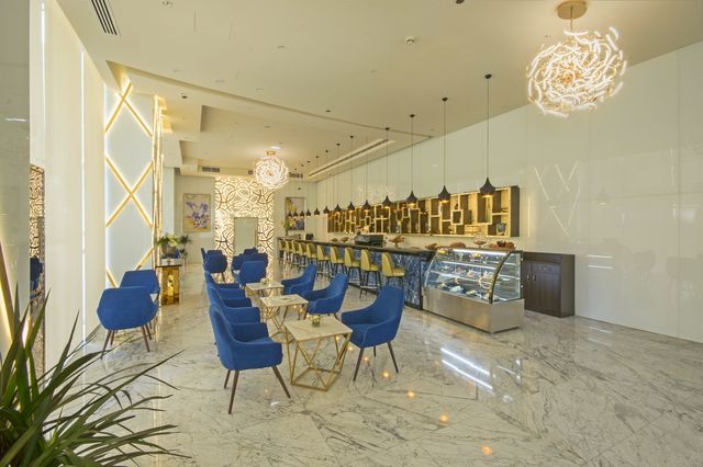 Найвищий готель світу відкривається у Дубаї - фото 227067