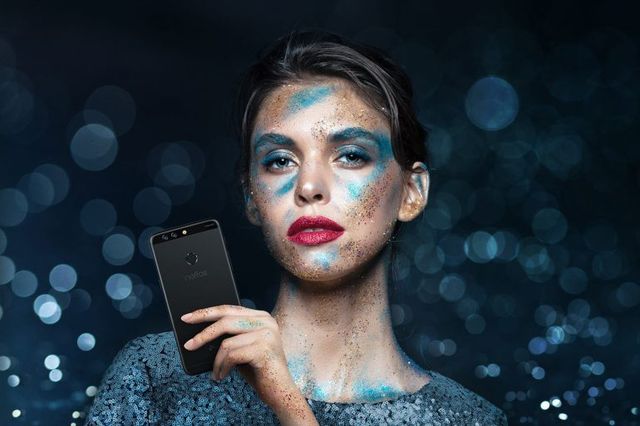 TP-Link Neffos N1: флагманський смартфон із подвійною камерою - фото 230628