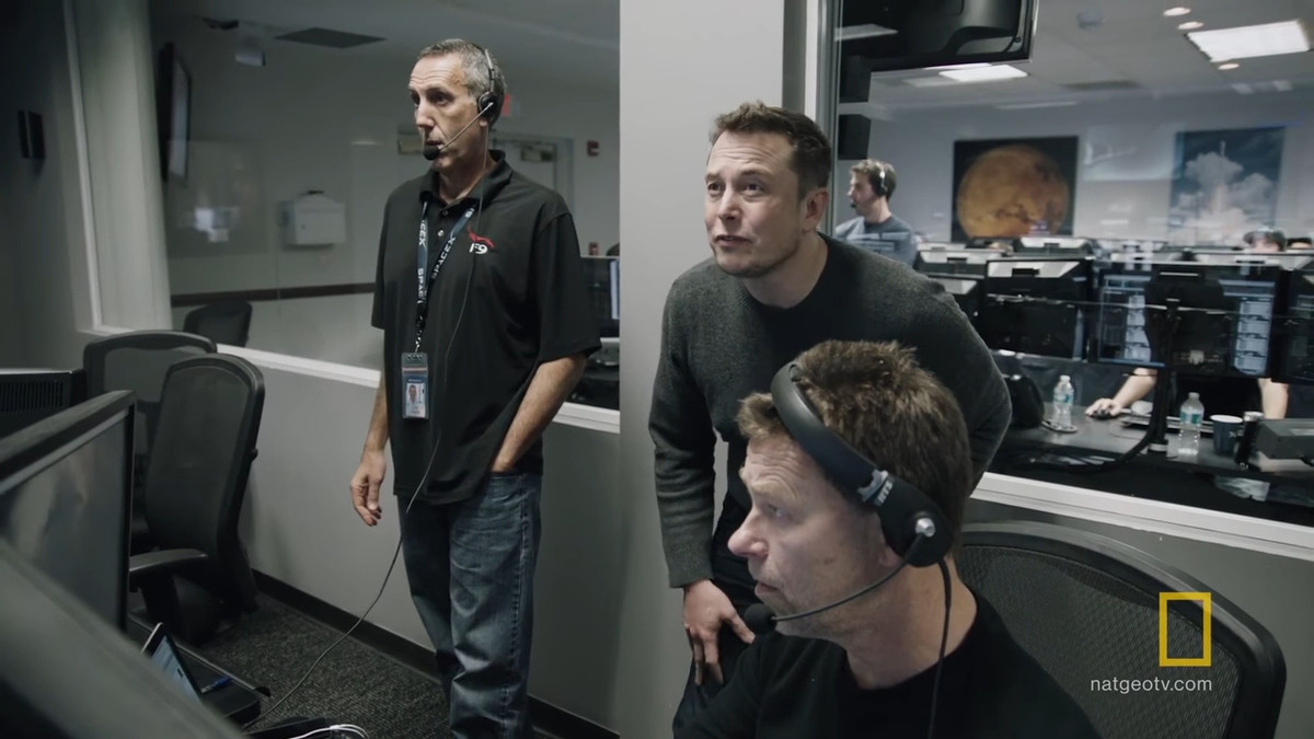 З'явилась реакція Ілона Маска на запуск Falcon Heavy: - фото 1