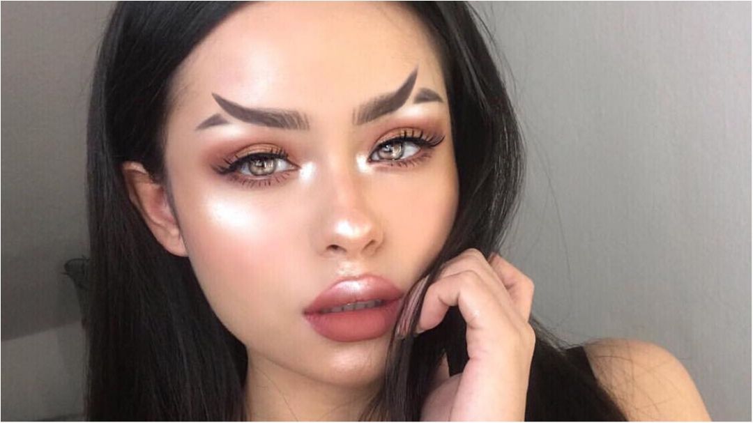 Брови-риб'ячий хвіст: новий б'юті-тренд захопив мережу