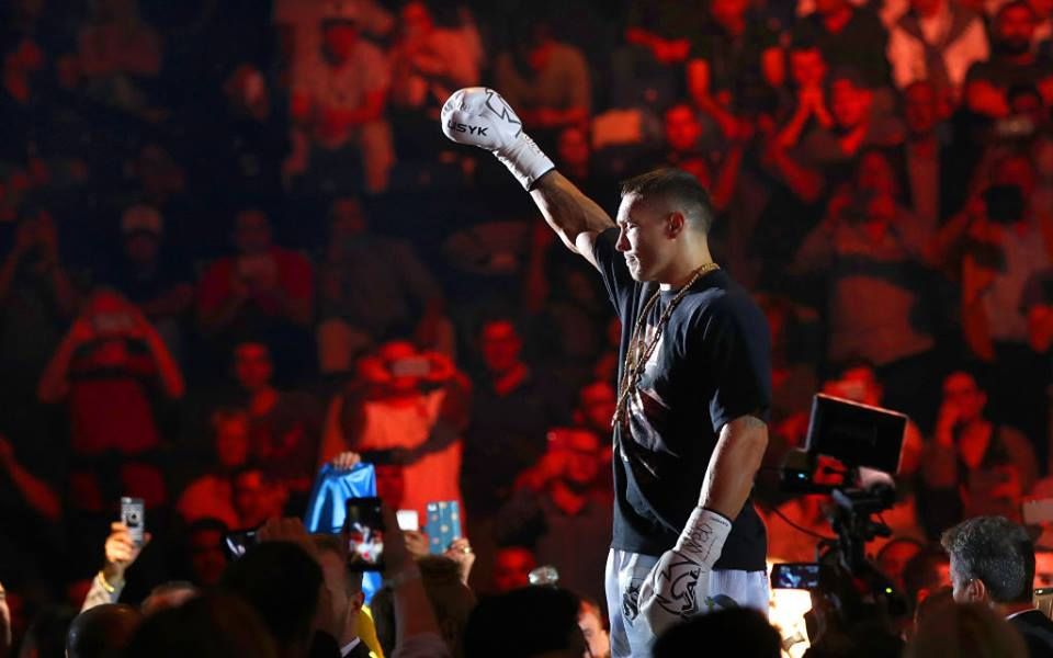 Усик – Гассієв: букмекери зробили перші ставки