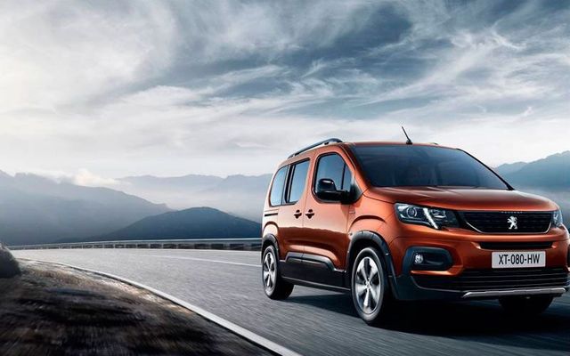 Фургон Peugeot Rifter: з'явились нові фото - фото 229486