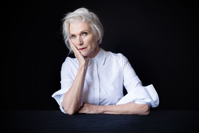 Емілі Ратажковсі та мама Ілона Маска знялися у відвертій фотосесії (18+) - фото 1