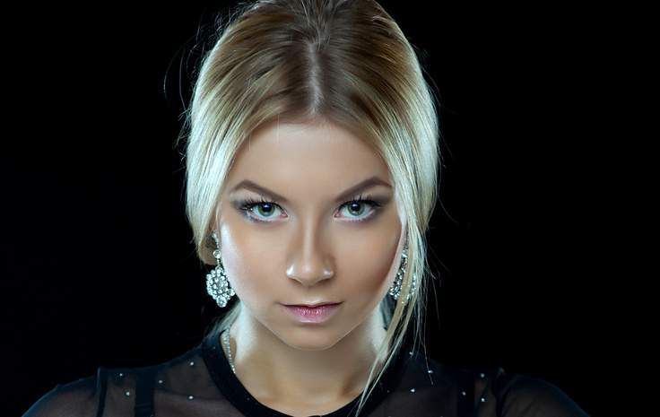 Дружина Ступки зачарувала ідеальною фігурою в мереживній білизні