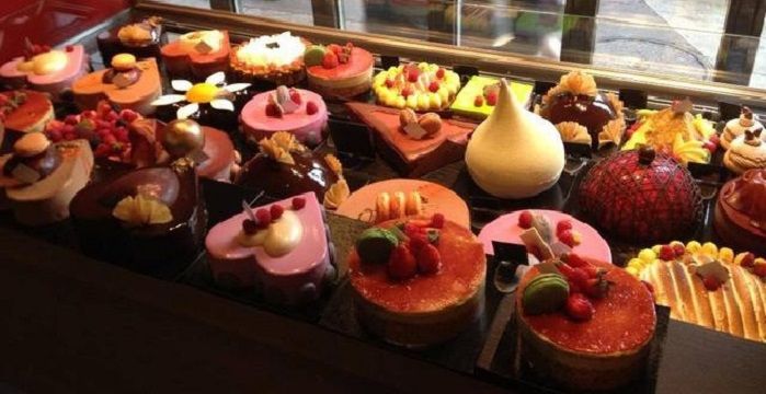 Кондитера висміяли за торт у вигляді жіночих статевих органів