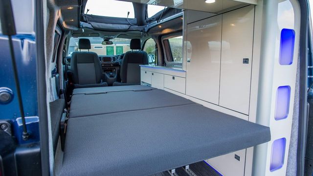 Toyota показала свій 'дім на колесах' - фото 228640