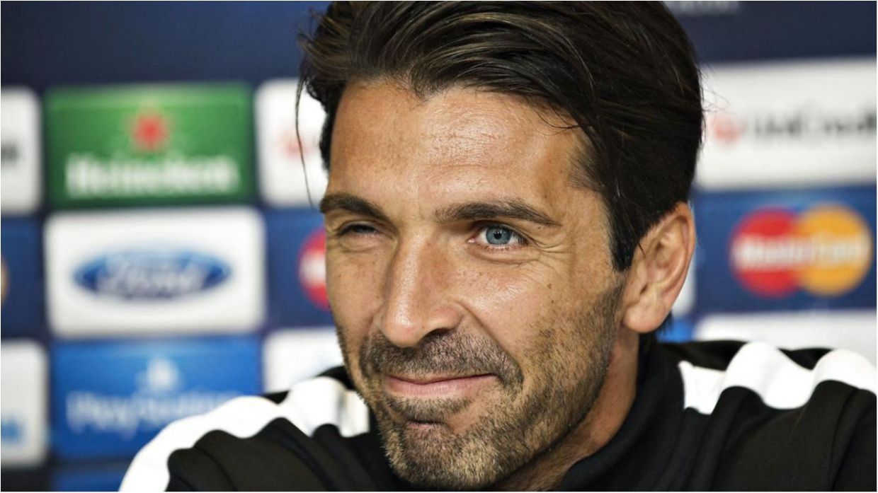 Легендарний воротар назвав два матчі, які хотів би переграти