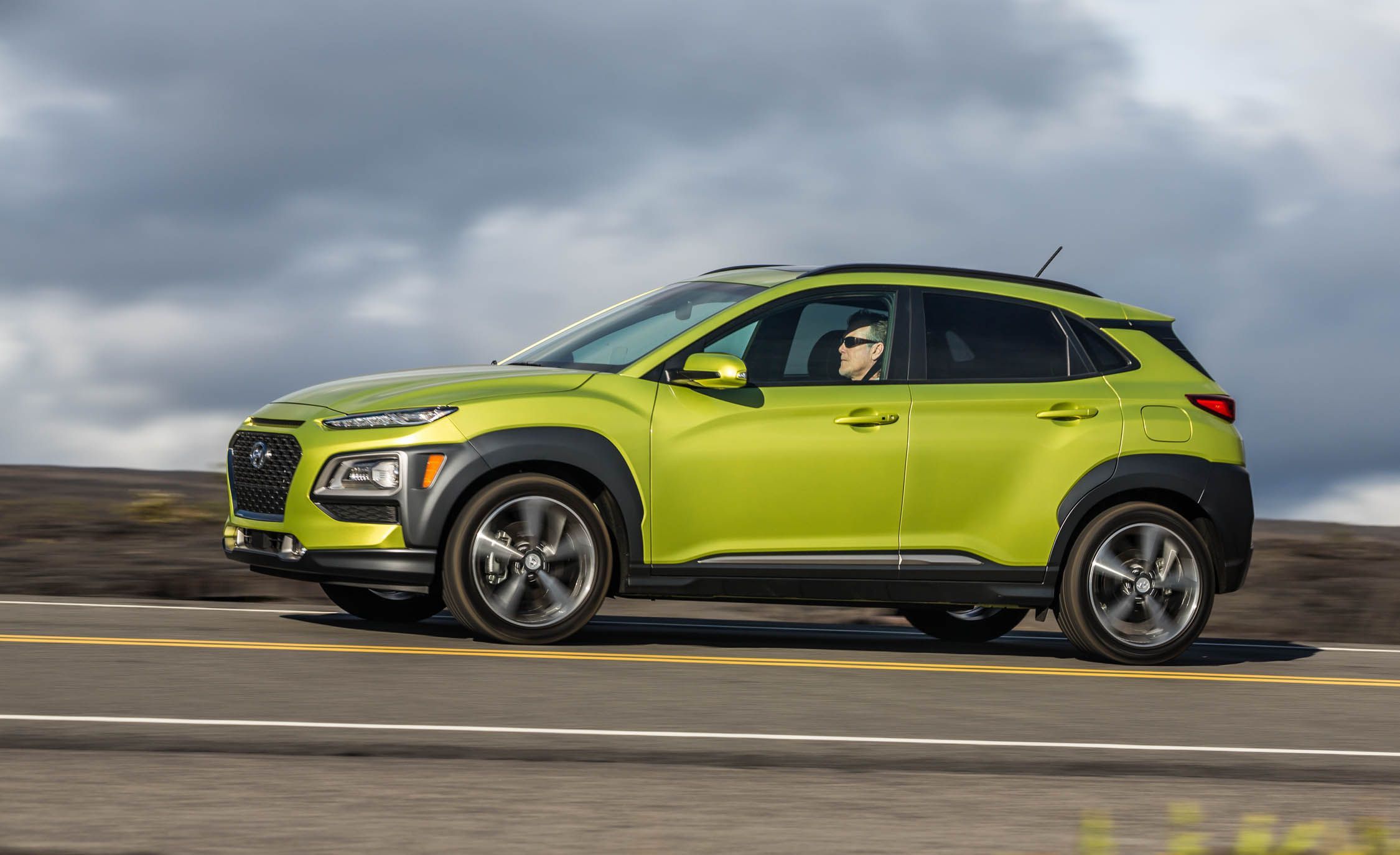 Hyundai показав тизерне відео кросовера Kona