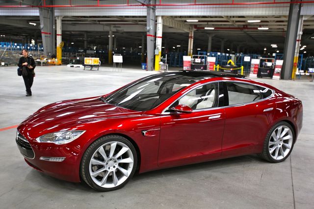 Tesla Model S - фото 225928