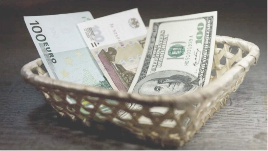 Курс валют на 8 лютого: гривня зміцнюється