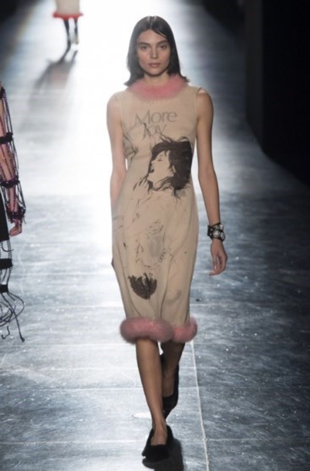 Радість сексу: у Лондоні представили унікальну лінійку модного одягу - фото 229267