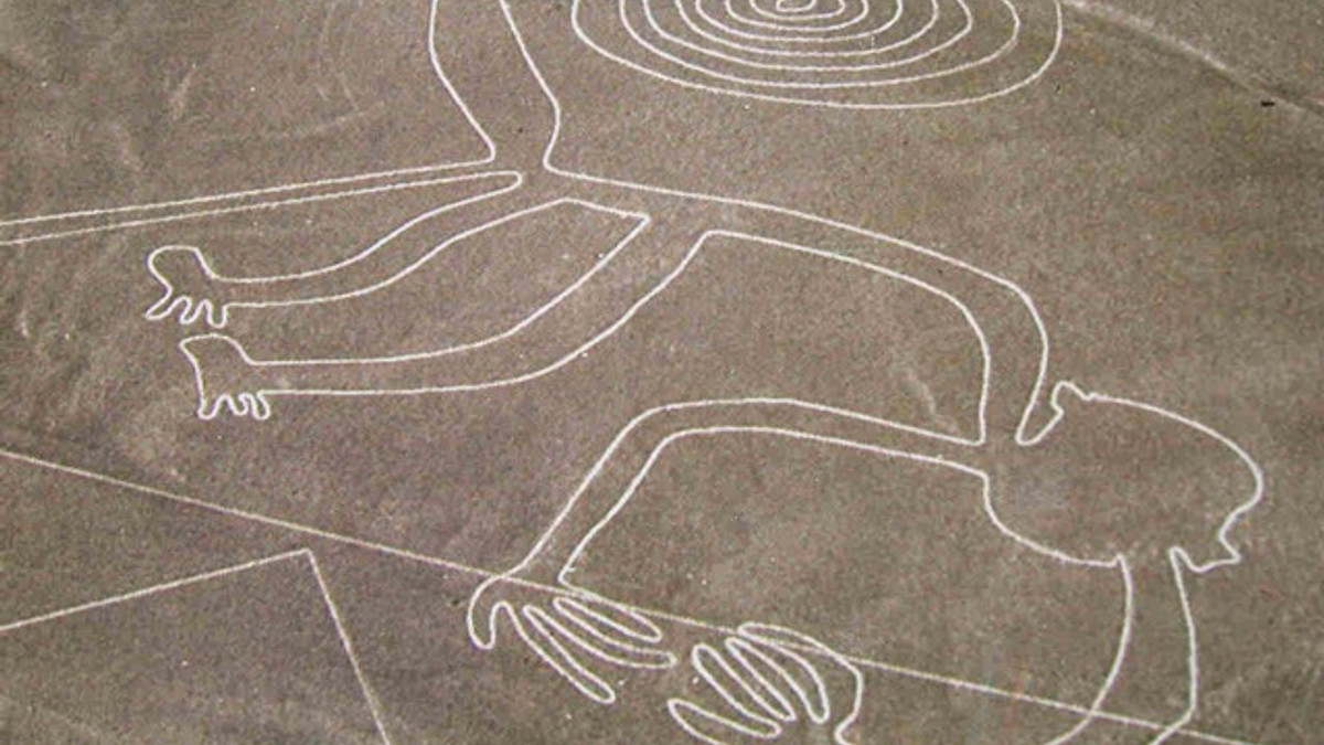 Далекобійник заблукав і проїхався по тисячолітнім малюнкам Наска - фото 1