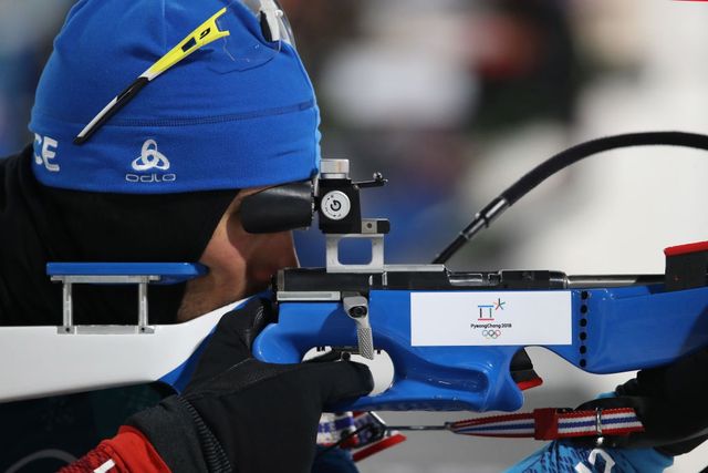 Мартен Фуркад виграв золото в біатлоні - фото 227260