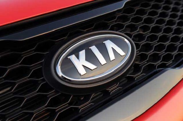Розсекретили дизайн хетчбека KIA Ceed