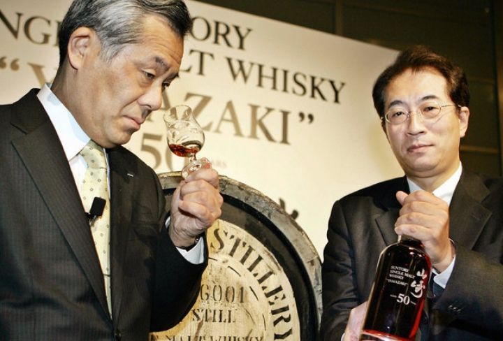 Найдорожчий японський віскі продали на аукціоні
