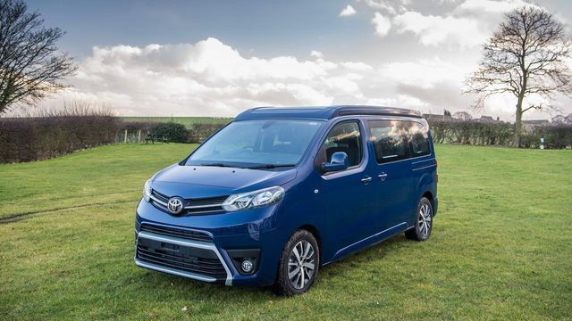 Toyota показала свій 'дім на колесах' - фото 228639