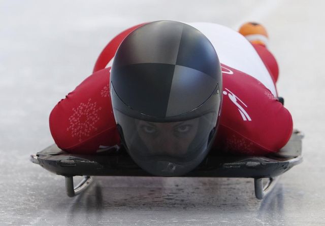 Зимова Олімпіада-2018: скелетоністи вражають креативними шоломами- фото 227740