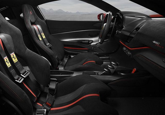 Представлено найпотужніший суперкар Ferrari - фото 229380