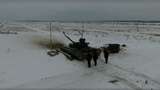 Як українські танкісти відбивають наступ противника: ефектне відео