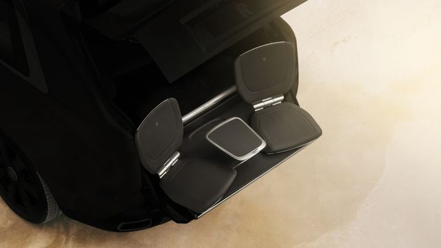 Rolls-Royce випустить позашляховик для романтичного вечора - фото 229827