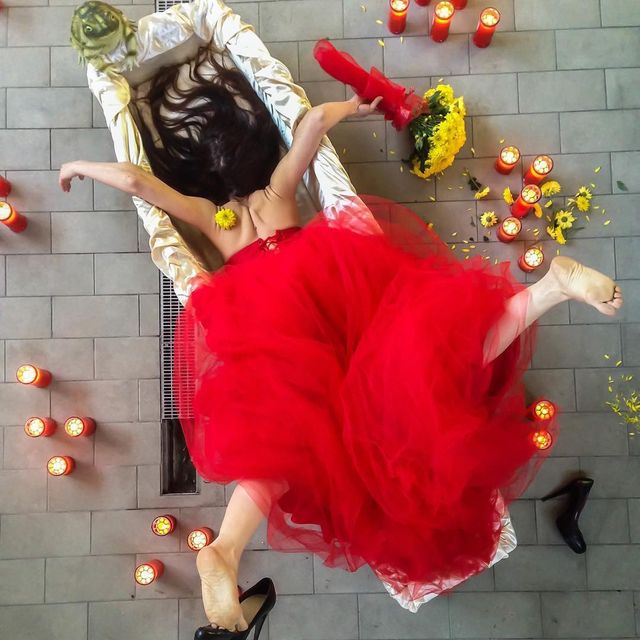 Веселі падіння людей від талановитого фотографа - фото 235838