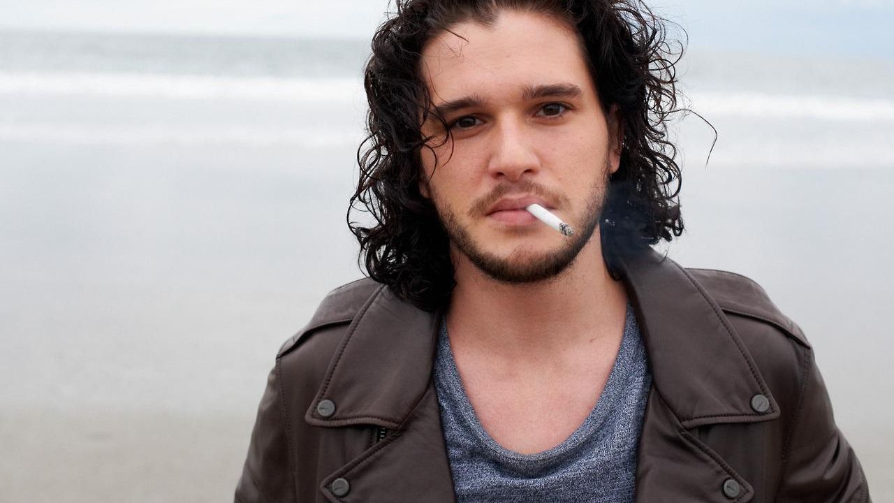 П'яний Джон Сноу бігав по проїжджій частині в Парижі