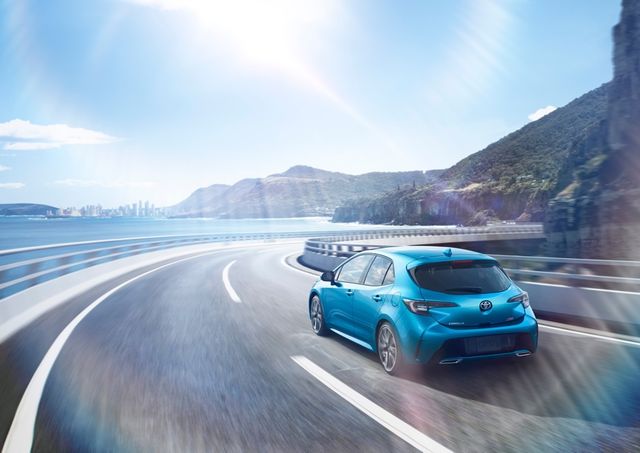Toyota розкрила подробиці про хетчбек Corolla нового покоління - фото 235541