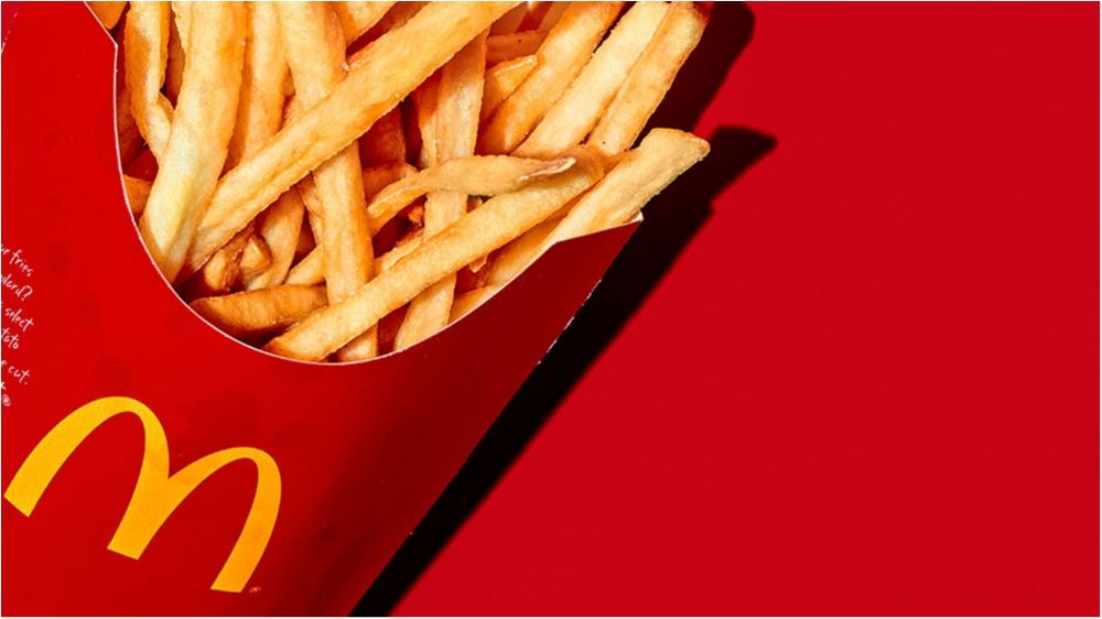 8 березня: McDonald's уперше в історії змінив свій логотип