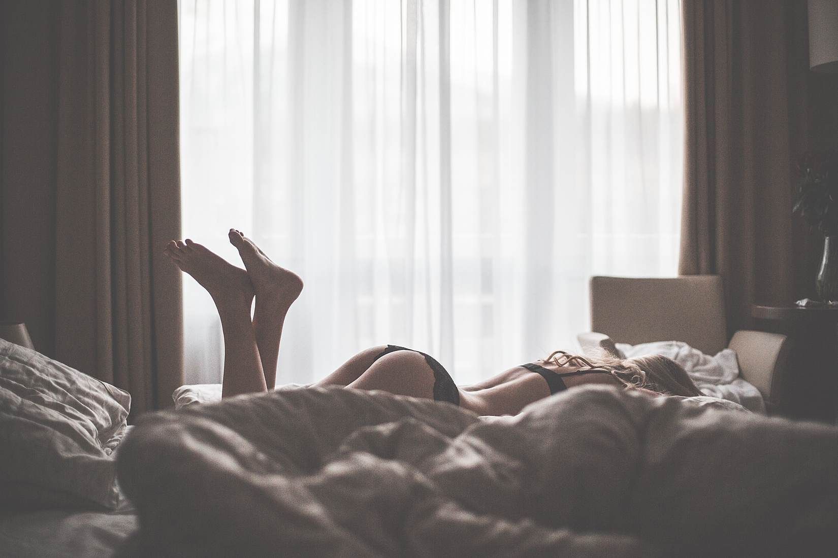 Чому вдома корисно ходити без одягу