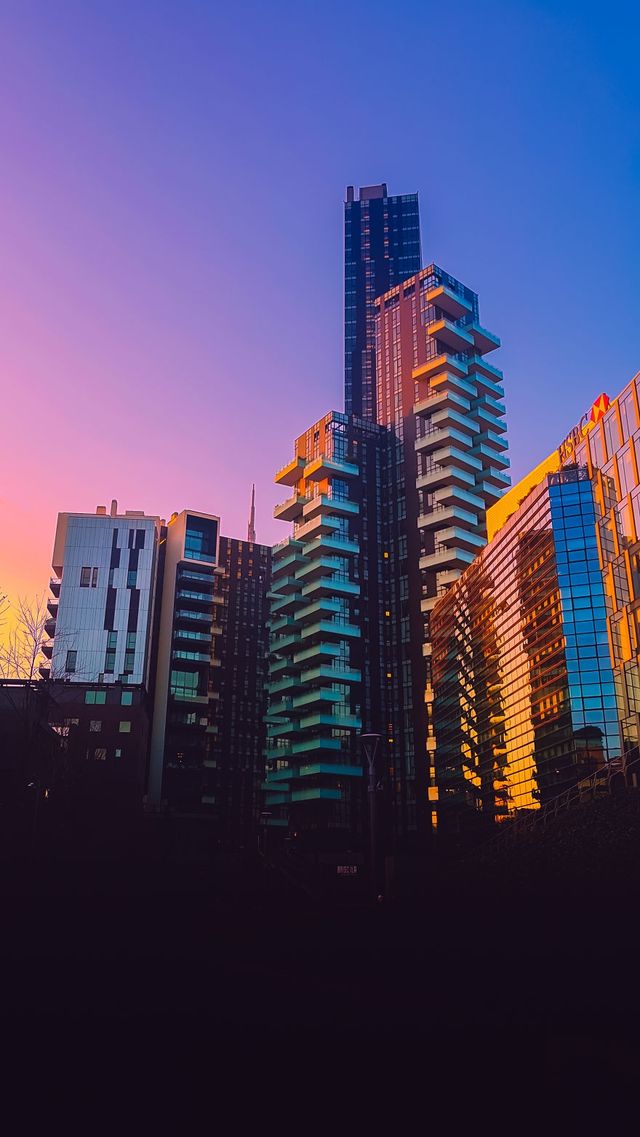 Фотограф зняв Мілан на камеру смартфона, і це неймовірно красиво - фото 237099