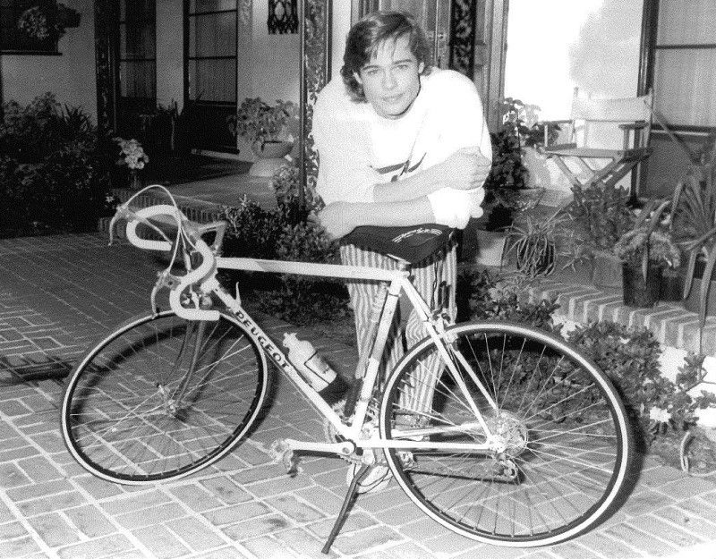 У мережі з'явилася невідома фотосесія юного Бреда Пітта - фото 1