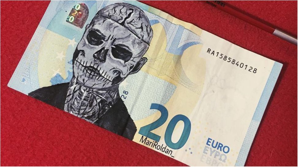 Художниця з Іспанії створила серію вражаючих малюнків на грошах