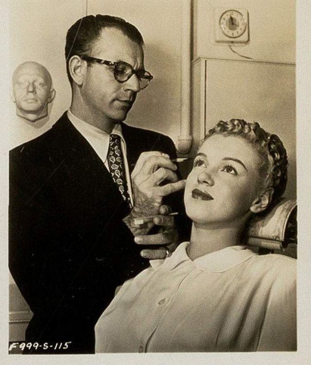 Справжня: оприлюднено раніше невидані знімки Мерилін Монро- фото 235790