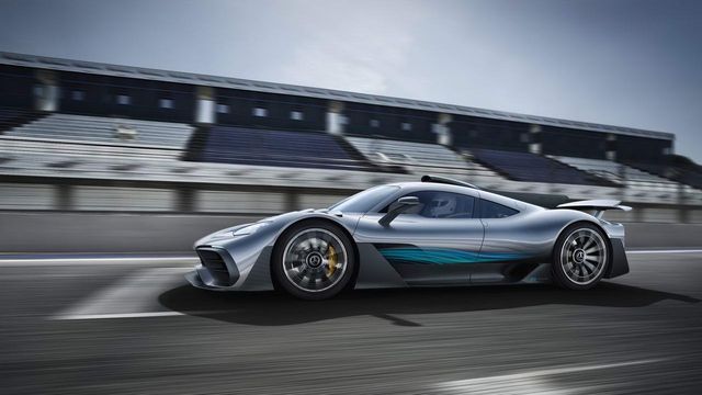 Гіперкар Mercedes-AMG Project One може побити рекорди зі швидкості - фото 233478