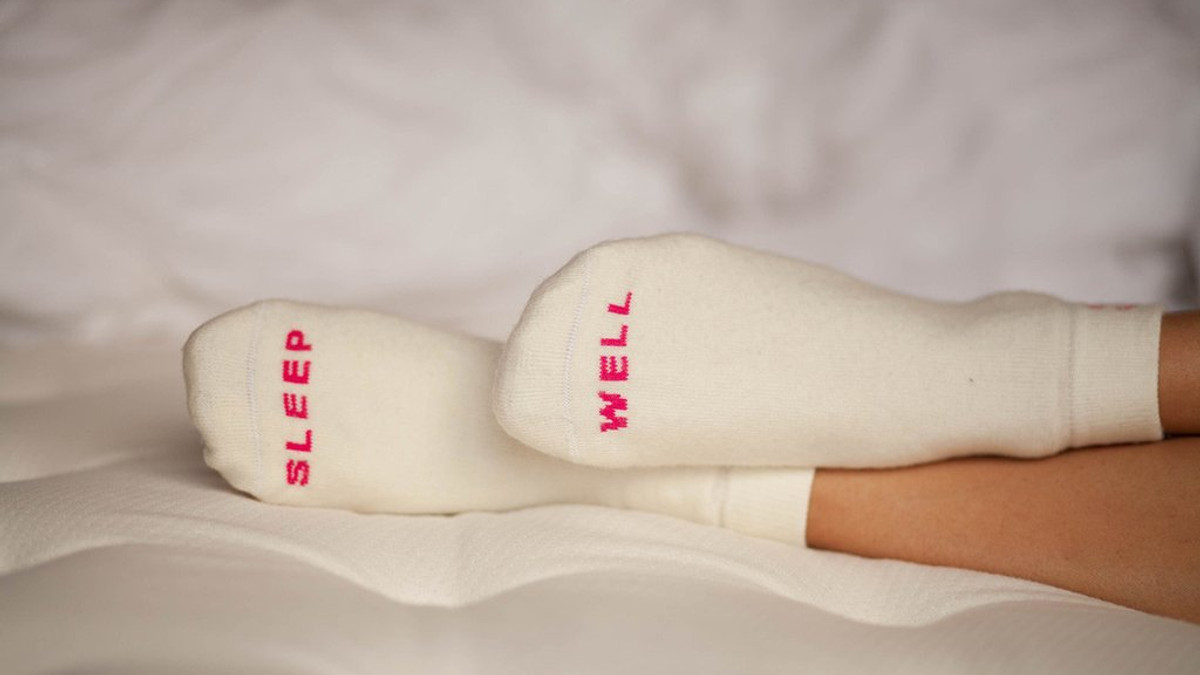 У шкарпетках чи без: медики порадили, як краще спати - фото 1