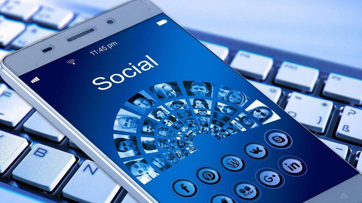 Facebook тимчасово заблокував появу нових додатків на своїй платформі