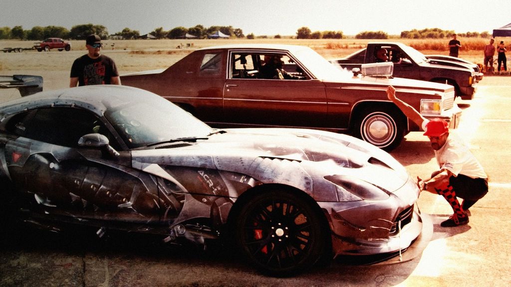 Netflix зніме шоу про швидкі машини, які виглядають повільними