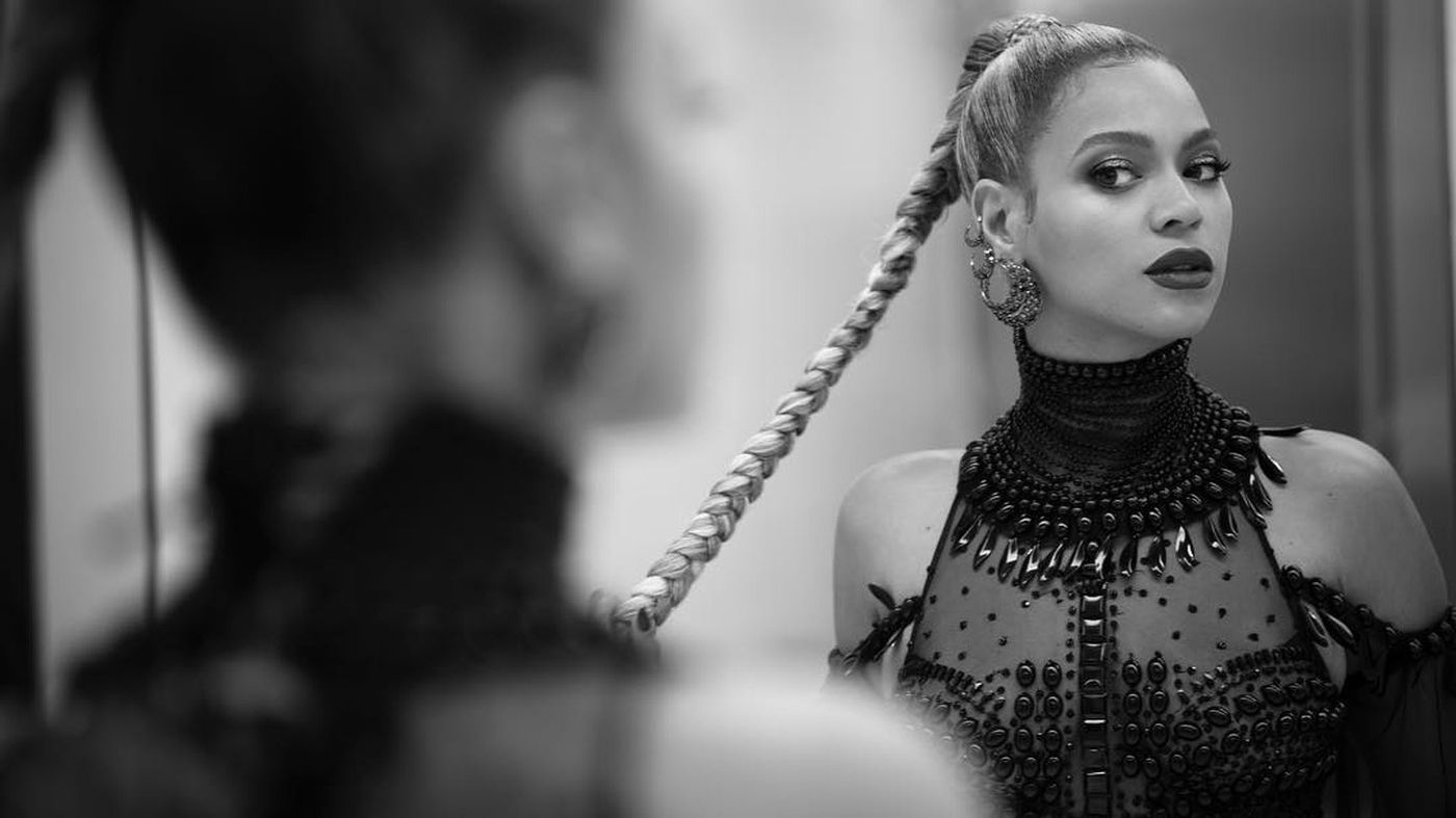 Beyonce підкорила фанів вишуканим вбранням