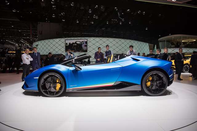 Новий шикарний Lamborghini показали перед публікою в Женеві - фото 232336