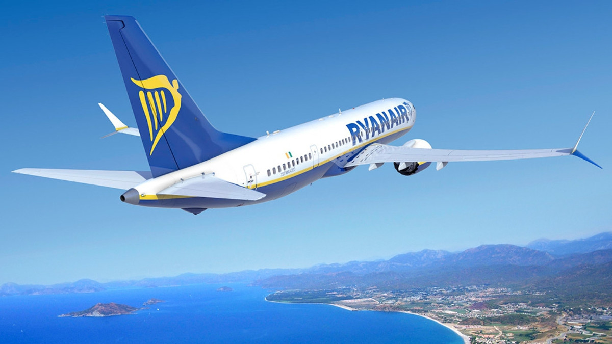 Ryanair буде літати з Києва і Львова - фото 1