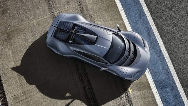 Гіперкар Mercedes-AMG Project One може побити рекорди зі швидкості - фото 233479